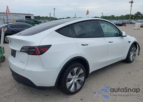 2023 Tesla Model Y Awd/Long Range Dual Motor All-Wheel Drive z USA, uszkodzony, nr VIN 7SAYGDEE9PA139906
